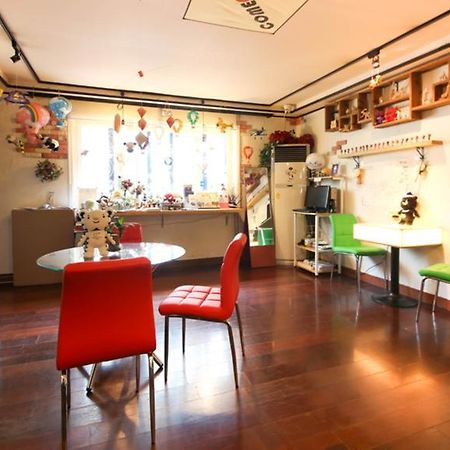 Comeinn Guesthouse Hongdae - Female Only Сеул Экстерьер фото