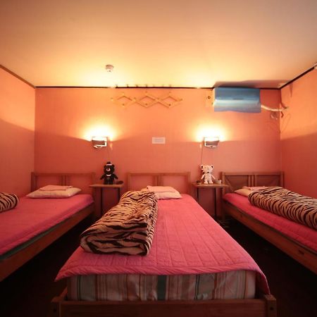 Comeinn Guesthouse Hongdae - Female Only Сеул Экстерьер фото