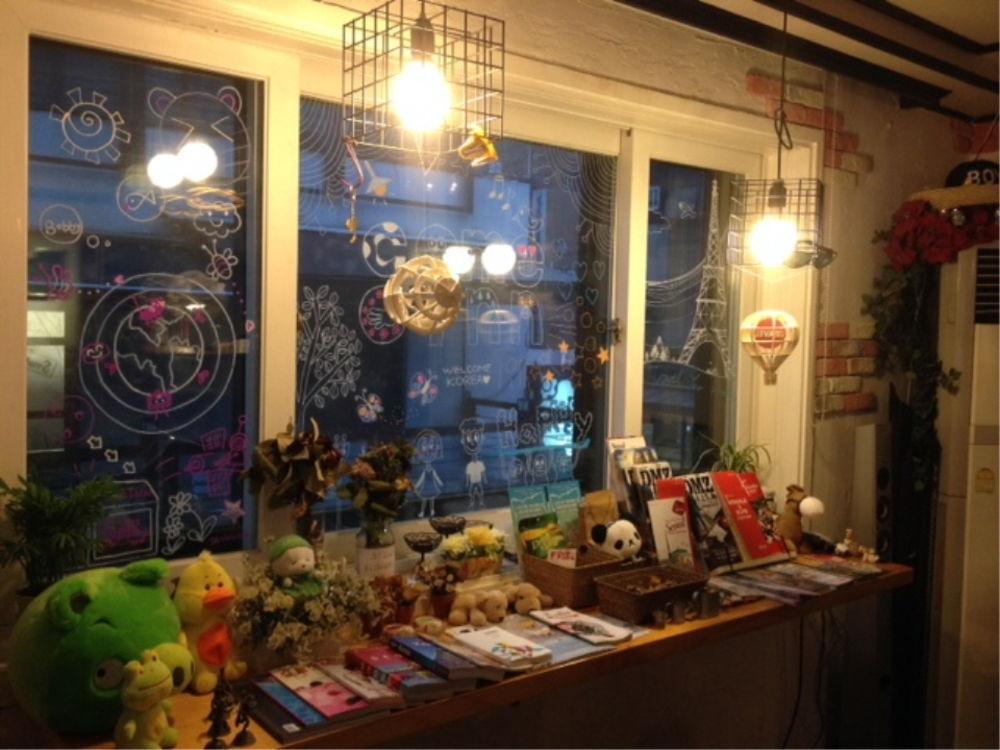 Comeinn Guesthouse Hongdae - Female Only Сеул Экстерьер фото