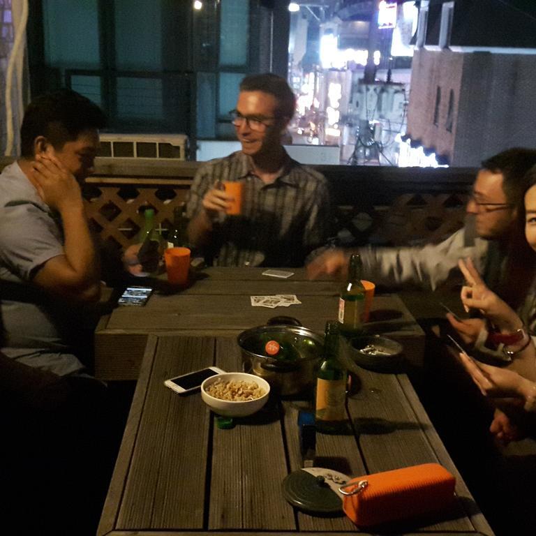 Comeinn Guesthouse Hongdae - Female Only Сеул Экстерьер фото