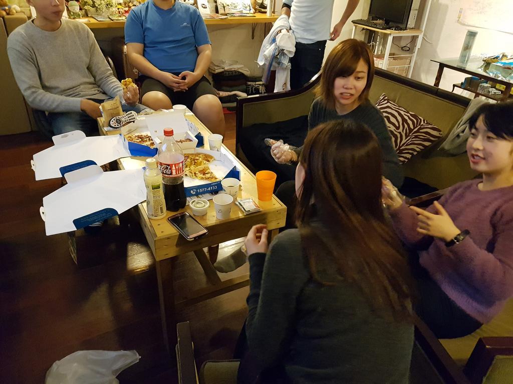 Comeinn Guesthouse Hongdae - Female Only Сеул Экстерьер фото