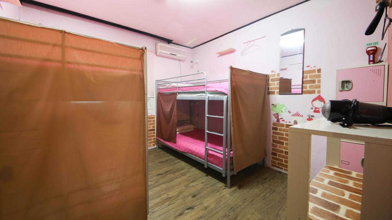 Comeinn Guesthouse Hongdae - Female Only Сеул Экстерьер фото