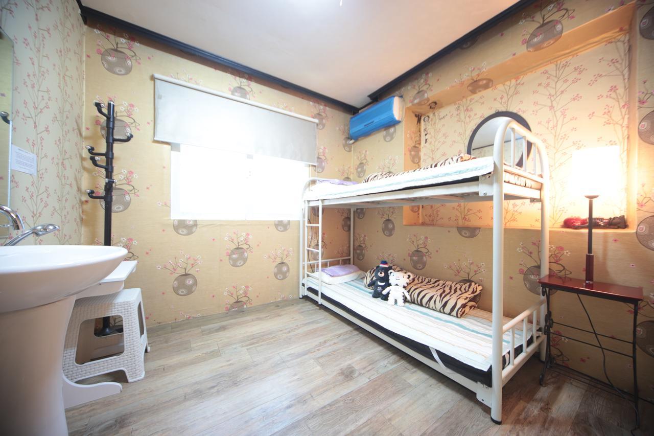 Comeinn Guesthouse Hongdae - Female Only Сеул Экстерьер фото